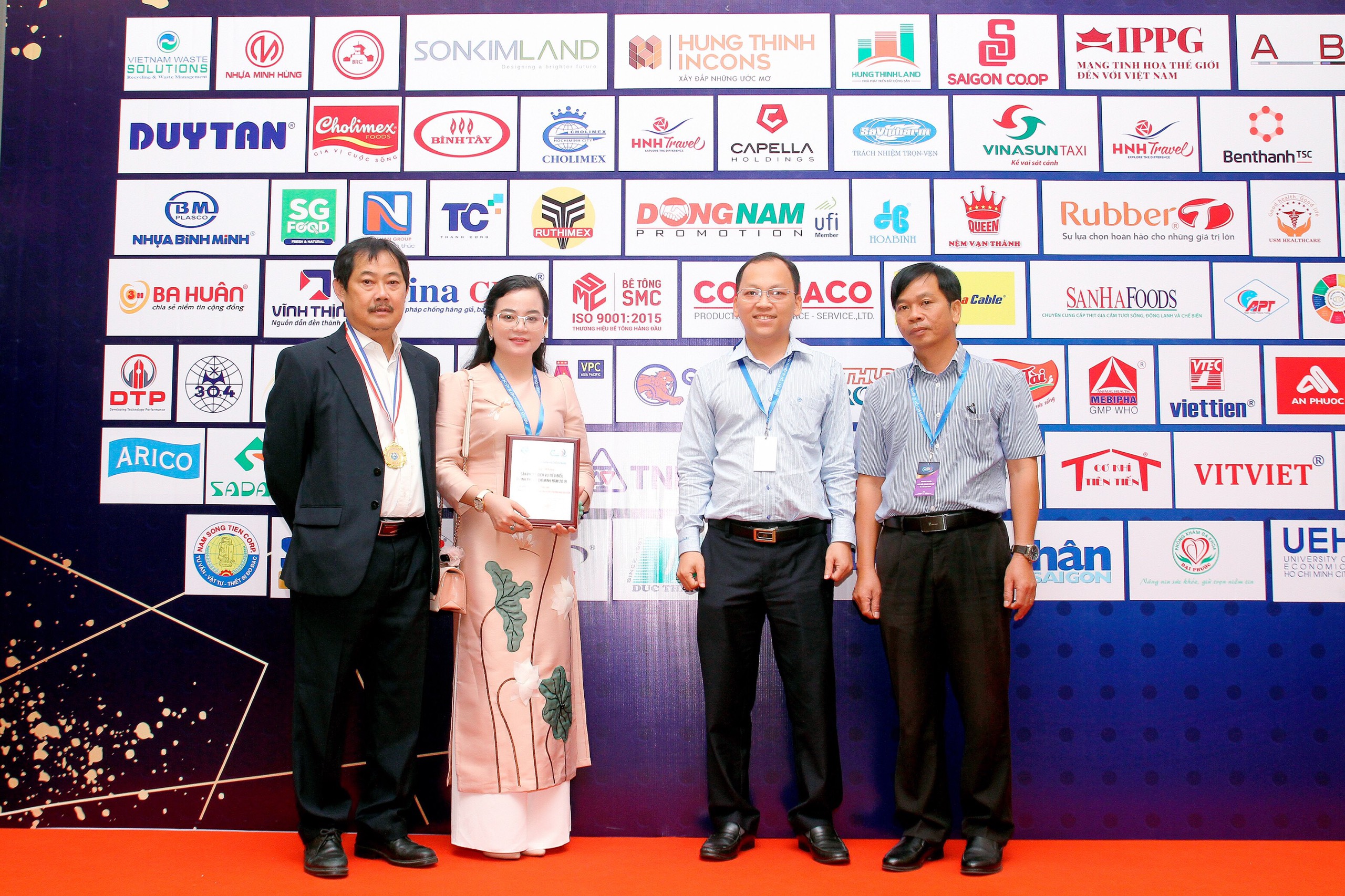 Đại diện Ban lãnh đạo SMC tham dự buổi lễ